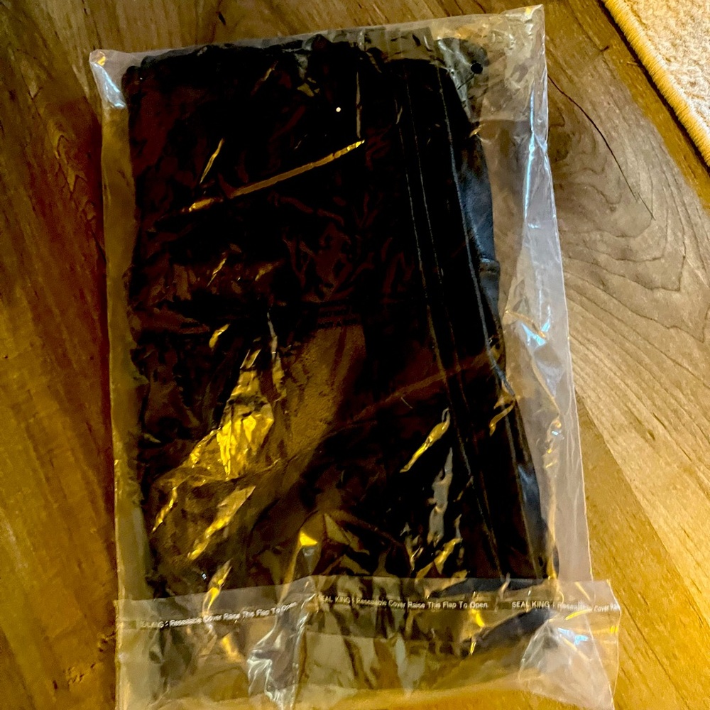 NWT Spanx Faux Leather Leggings, medium